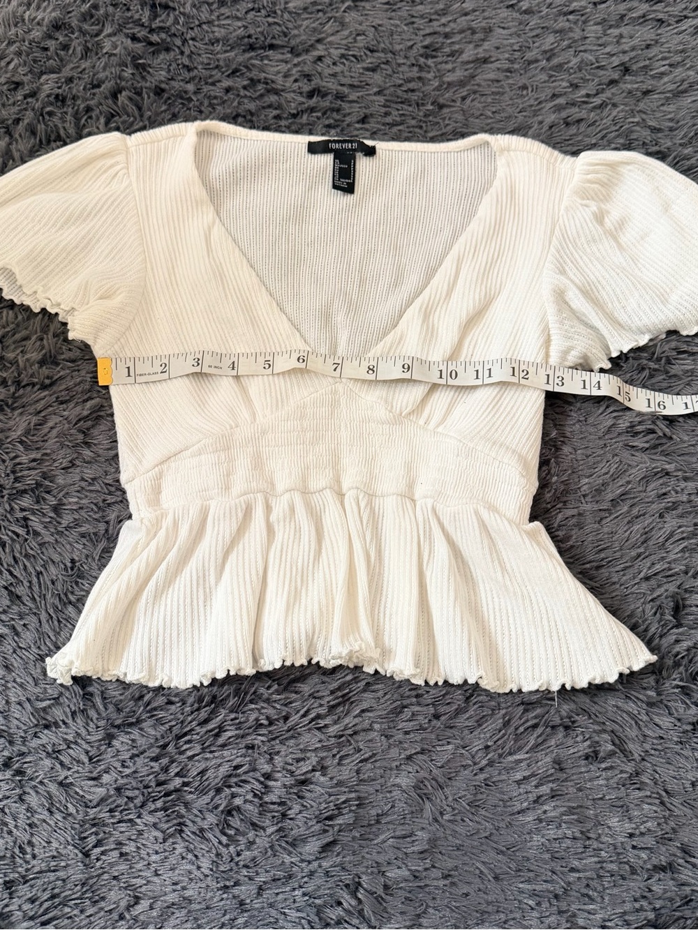Forever 21 Cream Ribbed V-Neck Peplum Top Sz S
